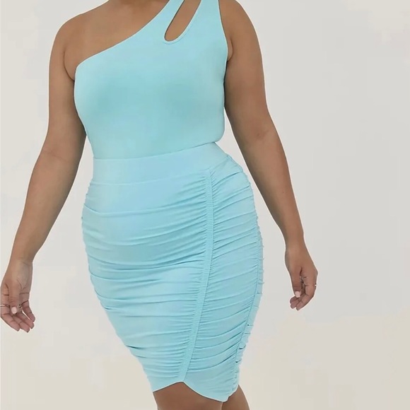 Torrid sz 5 Foxy One Shoulder Cutout Top NWT - Picture 6 of 8